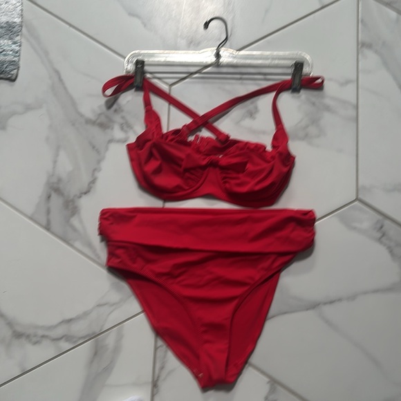 Vibrant Red Bikini Set - Picture 3 of 5